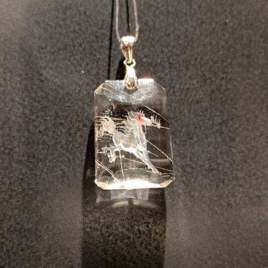 2026丙午 関帝誕特別アイテム 天然水晶 馬のペンダントトップ C